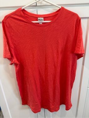 Black Bow Women's Coral Red Crew Neck Tee